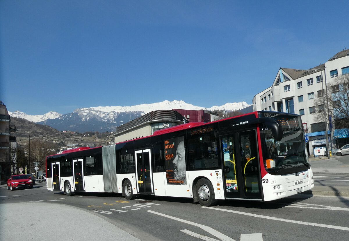 (233'408) - PostAuto Wallis - Nr. 59/VS 500'433 - MAN am 7. M�rz 2022 beim Bahnhof Sion