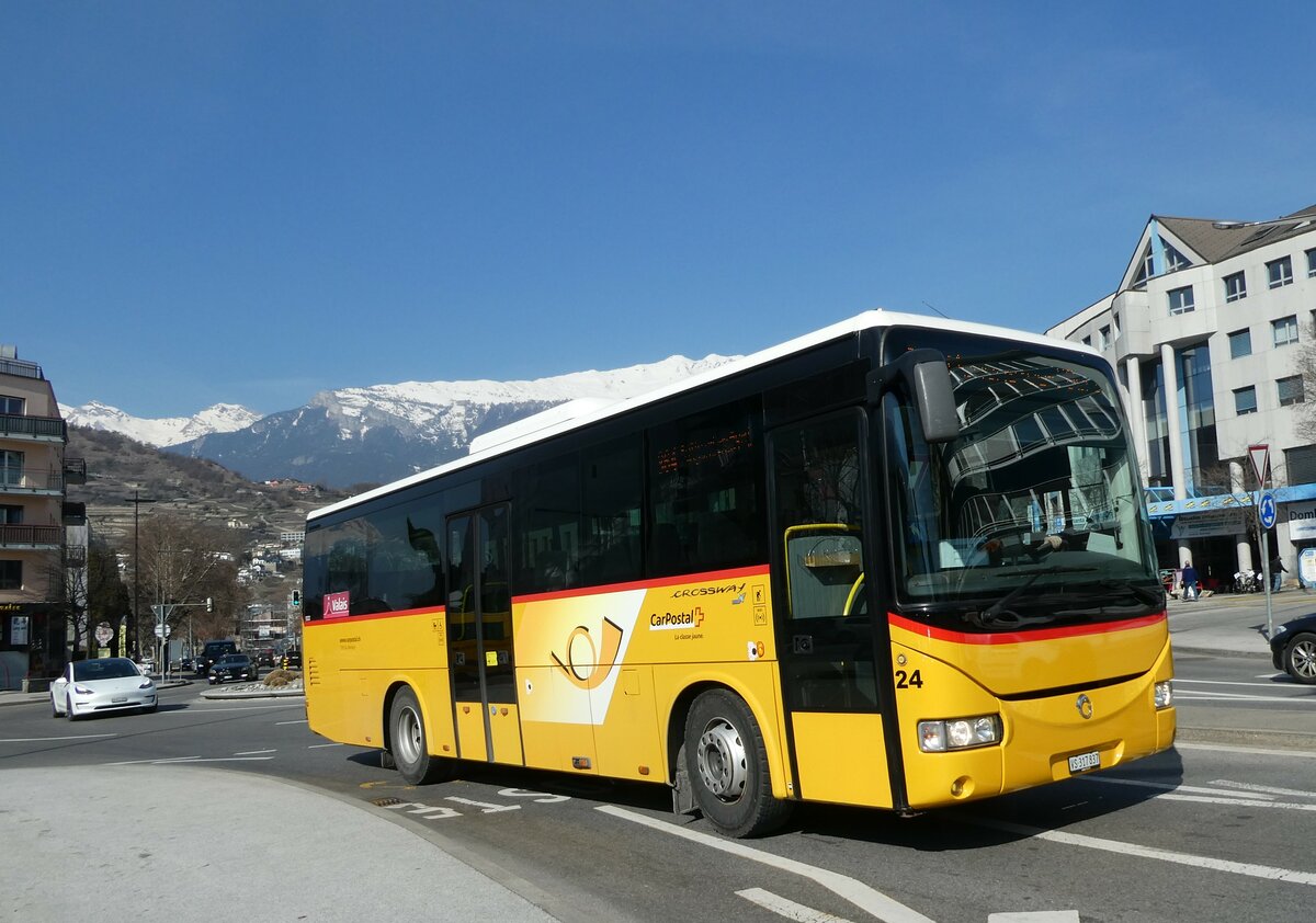 (233'409) - PostAuto Wallis - Nr. 24/VS 317'837 - Irisbus (ex TMR Martigny Nr. 139) am 7. M�rz 2022 beim Bahnhof Sion