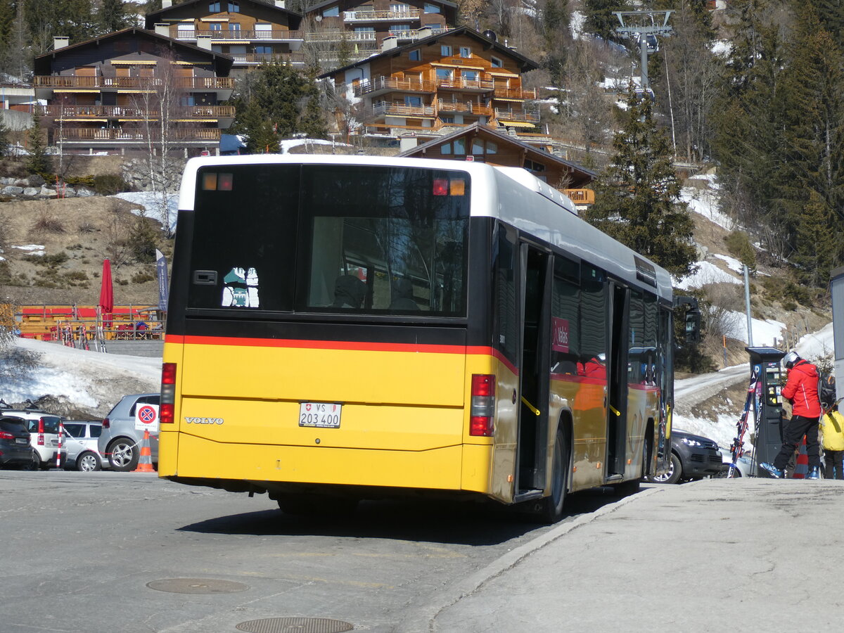 (233'411) - Buchard, Leytron - VS 203'400 - Volvo (ex SAPJV, L'Isle Nr. 30) am 7. M�rz 2022 in Anz�re, T�l�cabine