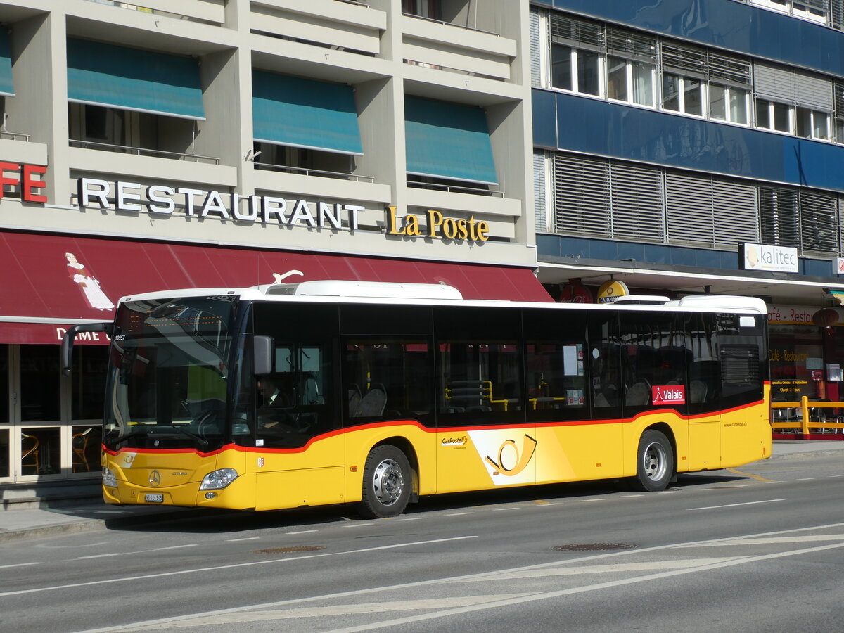 (233'459) - PostAuto Wallis - Nr. 3/VS 414'345 - Mercedes am 7. M�rz 2022 beim Bahnhof Sion