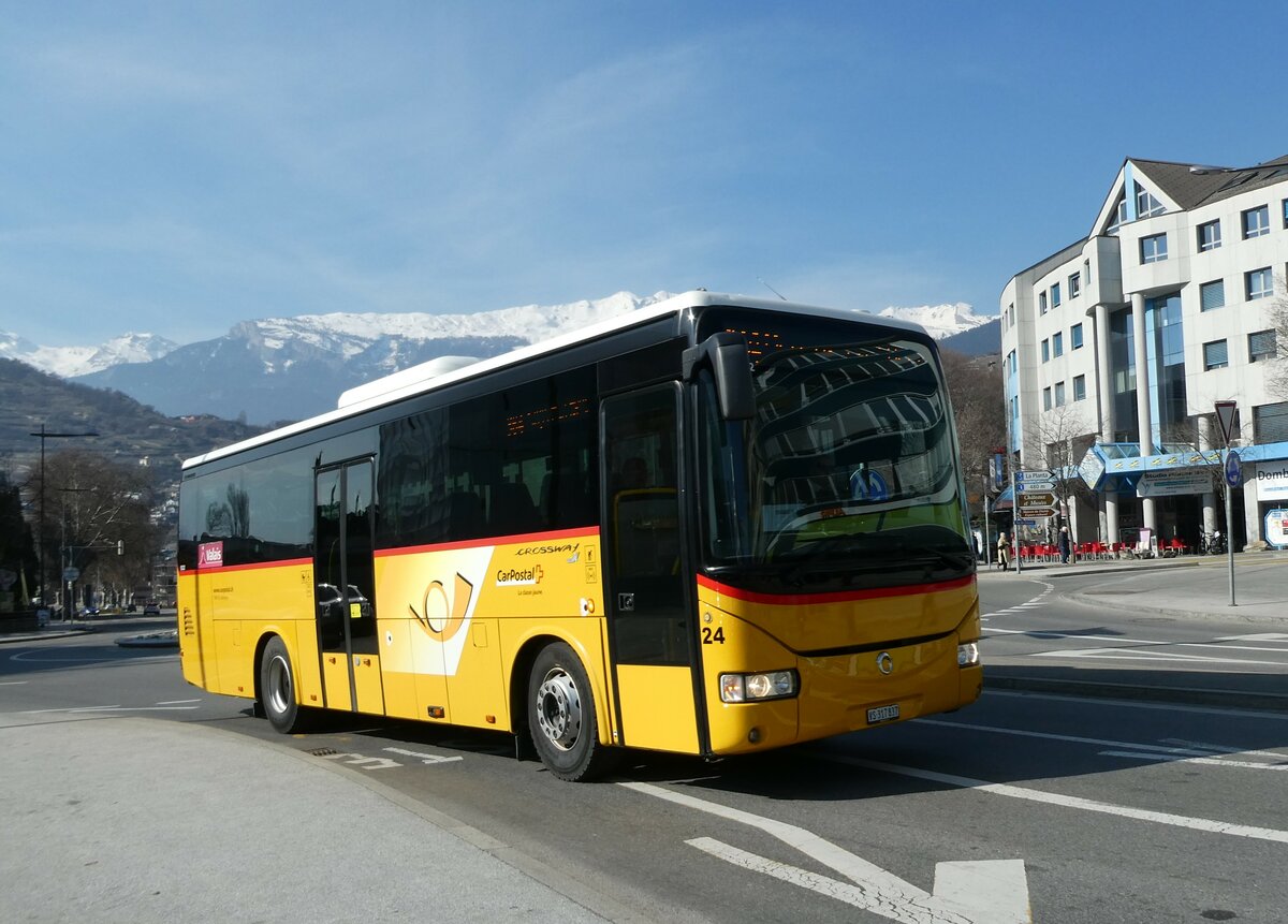 (233'460) - PostAuto Wallis - Nr. 24/VS 317'837 - Irisbus (ex TMR Martigny Nr. 139) am 7. M�rz 2022 beim Bahnhof Sion