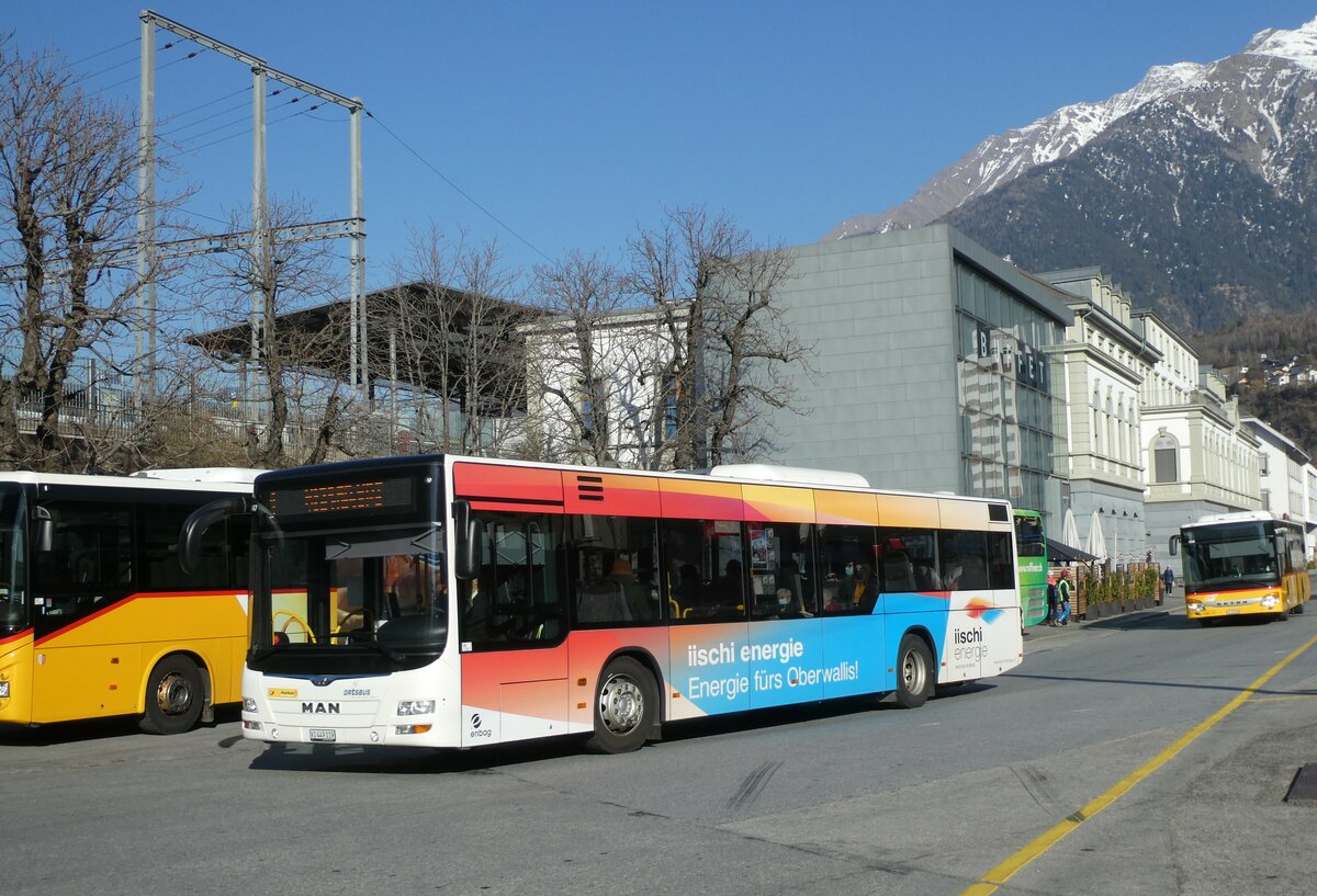 (233'480) - PostAuto Wallis - VS 449'119 - MAN am 7. M�rz 2022 beim Bahnhof Brig