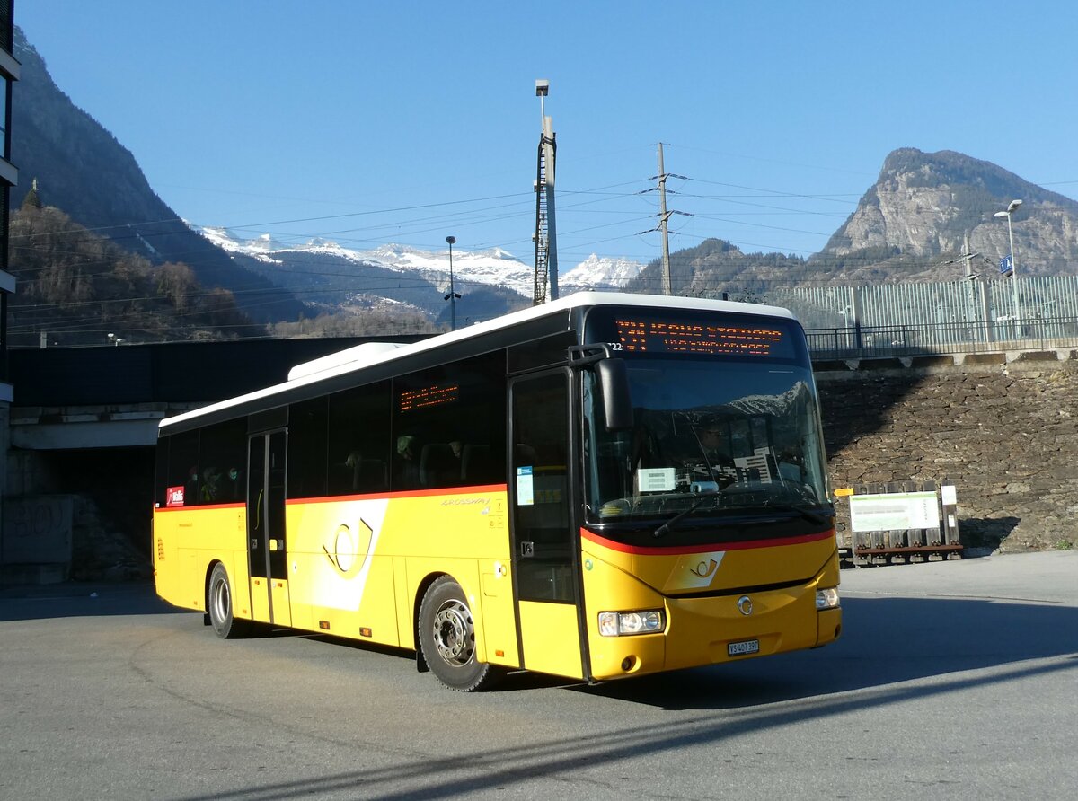 (233'484) - PostAuto Wallis - VS 407'397 - Irisbus am 7. M�rz 2022 beim Bahnhof Brig