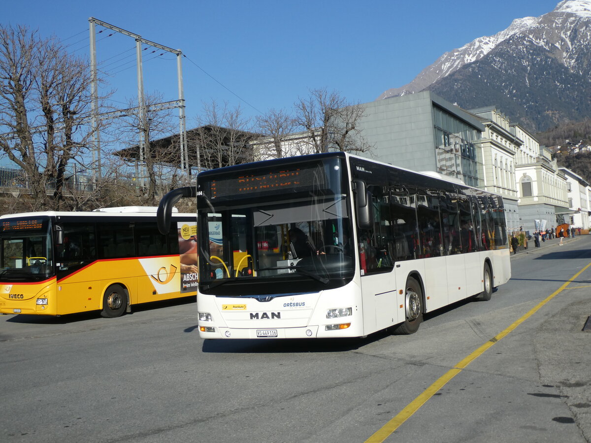 (233'487) - PostAuto Wallis - VS 449'116 - MAN am 7. M�rz 2022 beim Bahnhof Brig