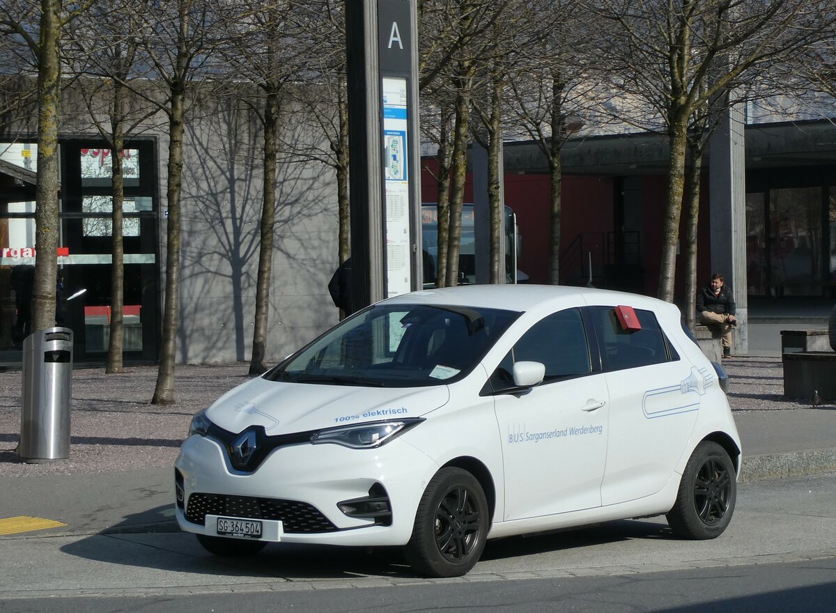(233'564) - BSW Sargans - Nr. 128/SG 364'504 - Renault am 8. M�rz 2022 beim Bahnhof Sargans