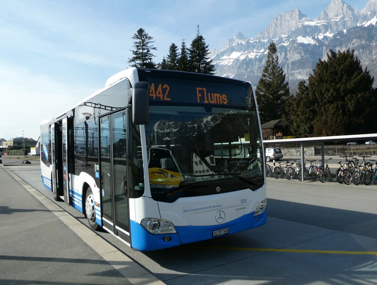 (233'566) - BSW Sargans - Nr. 329/SG 297'508 - Mercedes am 8. M�rz 2022 beim Bahnhof Walenstadt