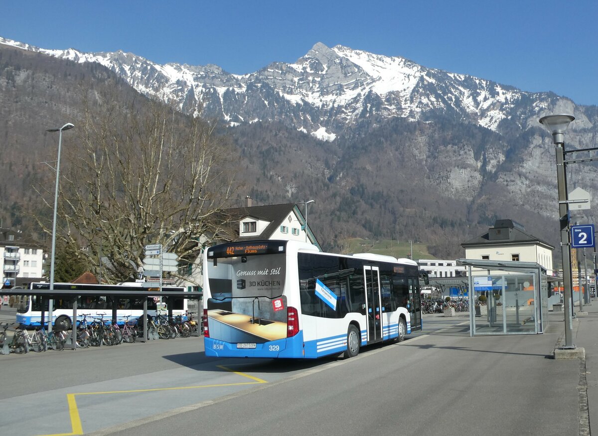 (233'568) - BSW Sargans - Nr. 329/SG 297'508 - Mercedes am 8. M�rz 2022 beim Bahnhof Walenstadt