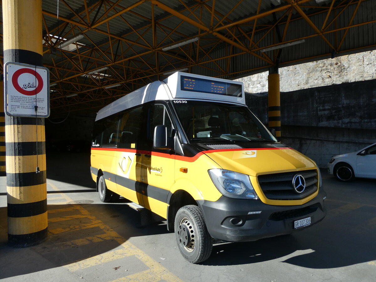 (233'645) - PostAuto Graub�nden - GR 107'306 - Mercedes am 10. M�rz 2022 in Thusis, Postautostation