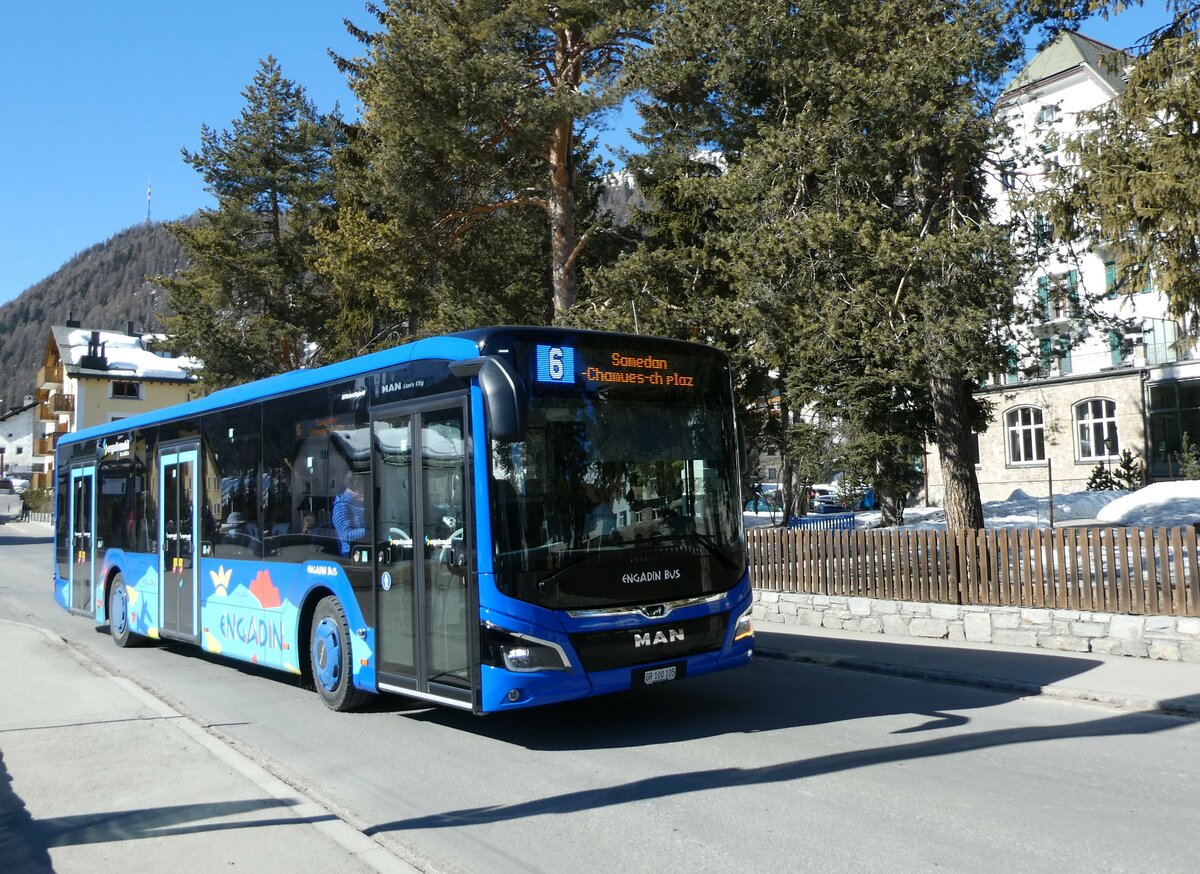 (233'649) - Engadin Bus, St. Moritz - Nr. 105/GR 100'105 - MAN am 10. M�rz 2022 in Celerina, Cresta Palace