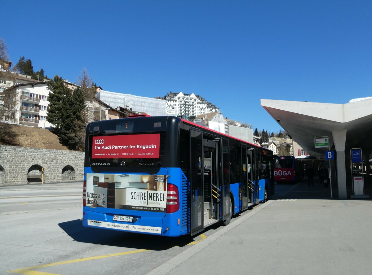 (233'666) - Chrisma, St. Moritz - GR 154'398 - Mercedes am 10. M�rz 2022 beim Bahnhof St. Moritz