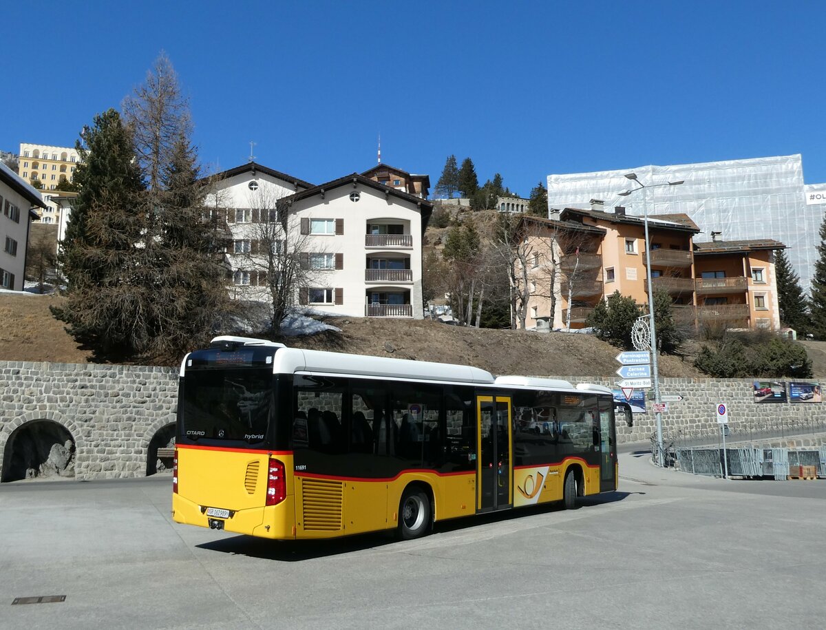 (233'679) - PostAuto Graub�nden - GR 162'989 - Mercedes am 10. M�rz 2022 beim Bahnhof St. Moritz