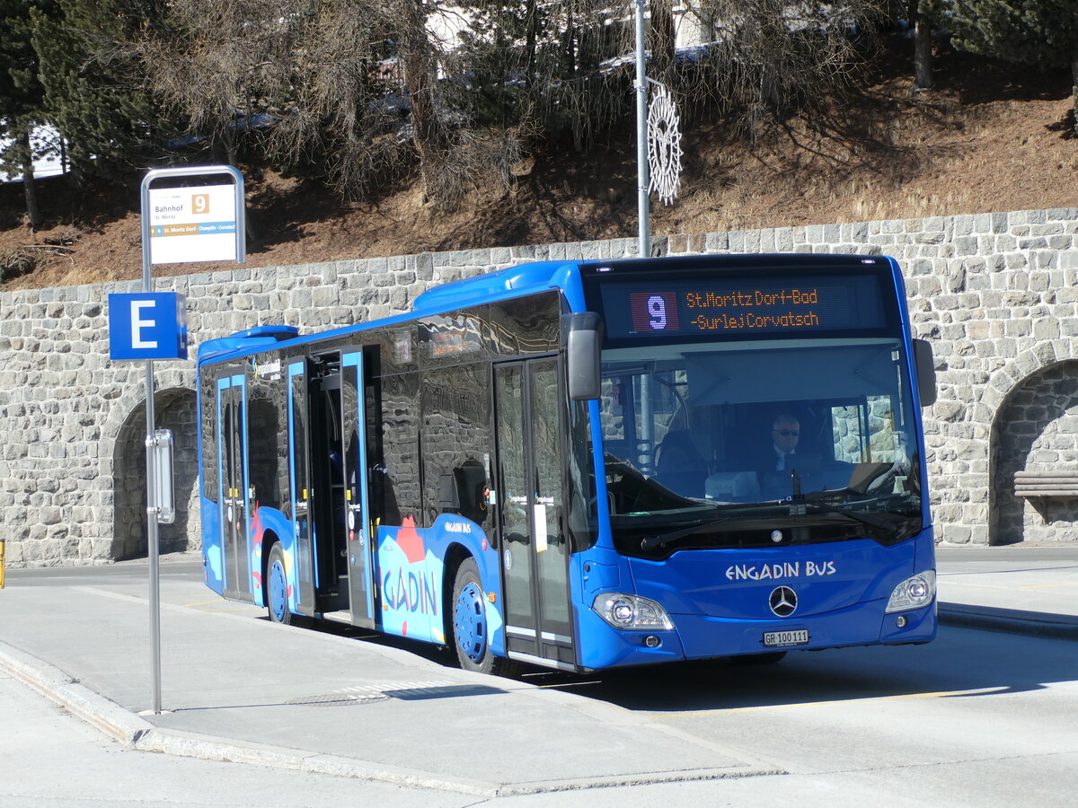 (233'683) - Engadin Bus, St. Moritz - Nr. 111/GR 100'111 - Mercedes am 10. M�rz 2022 beim Bahnhof St. Moritz