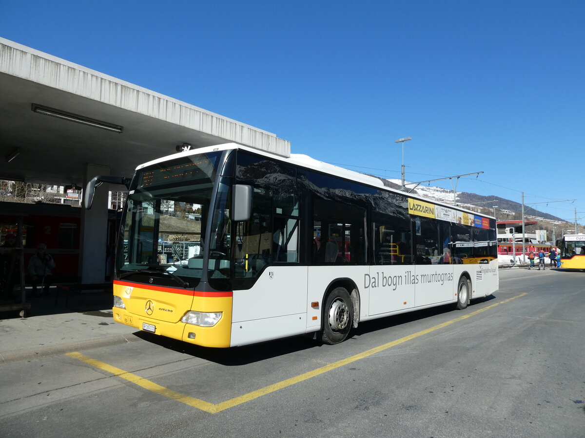 (233'688) - PostAuto Graub�nden - GR 165'111 - Mercedes am 10. M�rz 2022 beim Bahnhof Scuol-Tarasp
