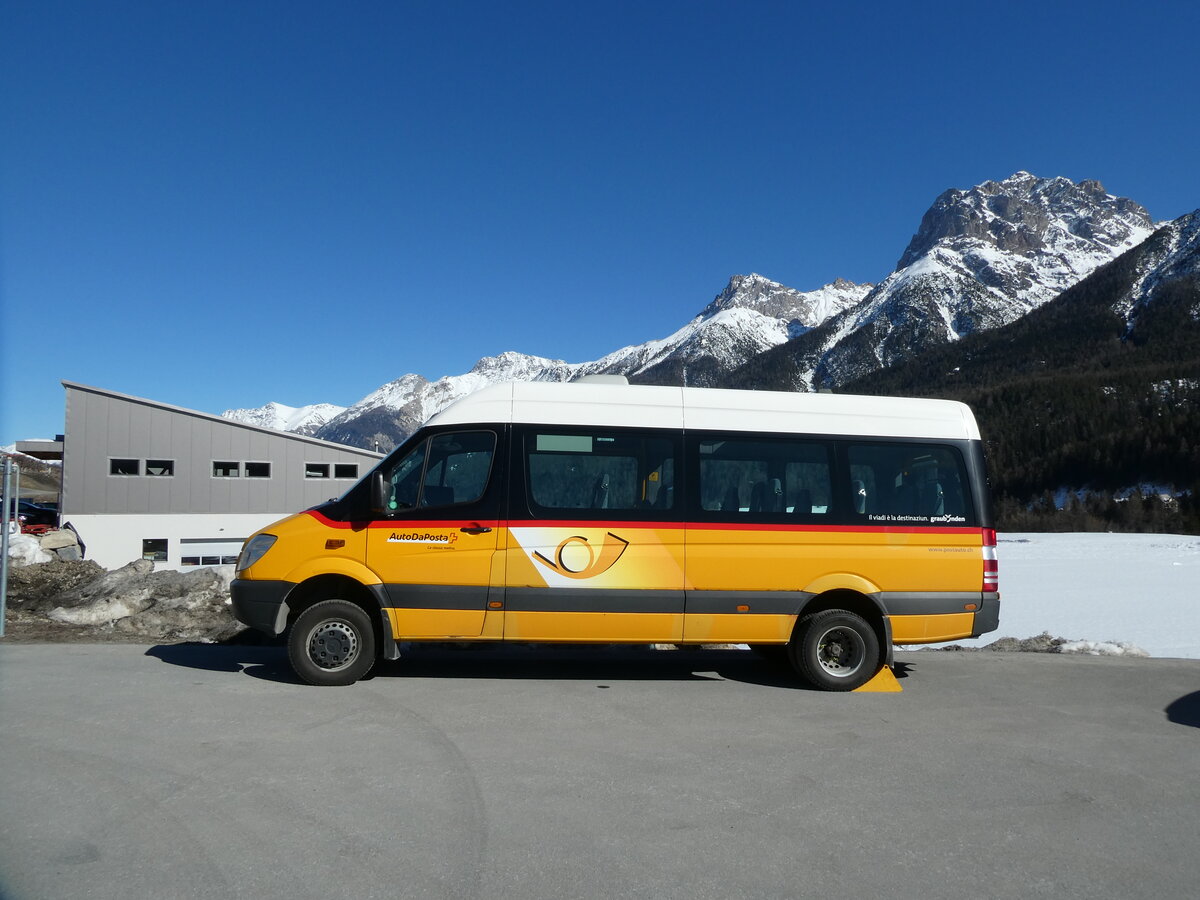 (233'695) - PostAuto Graub�nden - (GR 78'339) - Mercedes (ex Graf, Brail) am 10. M�rz 2022 in Scuol, Garage