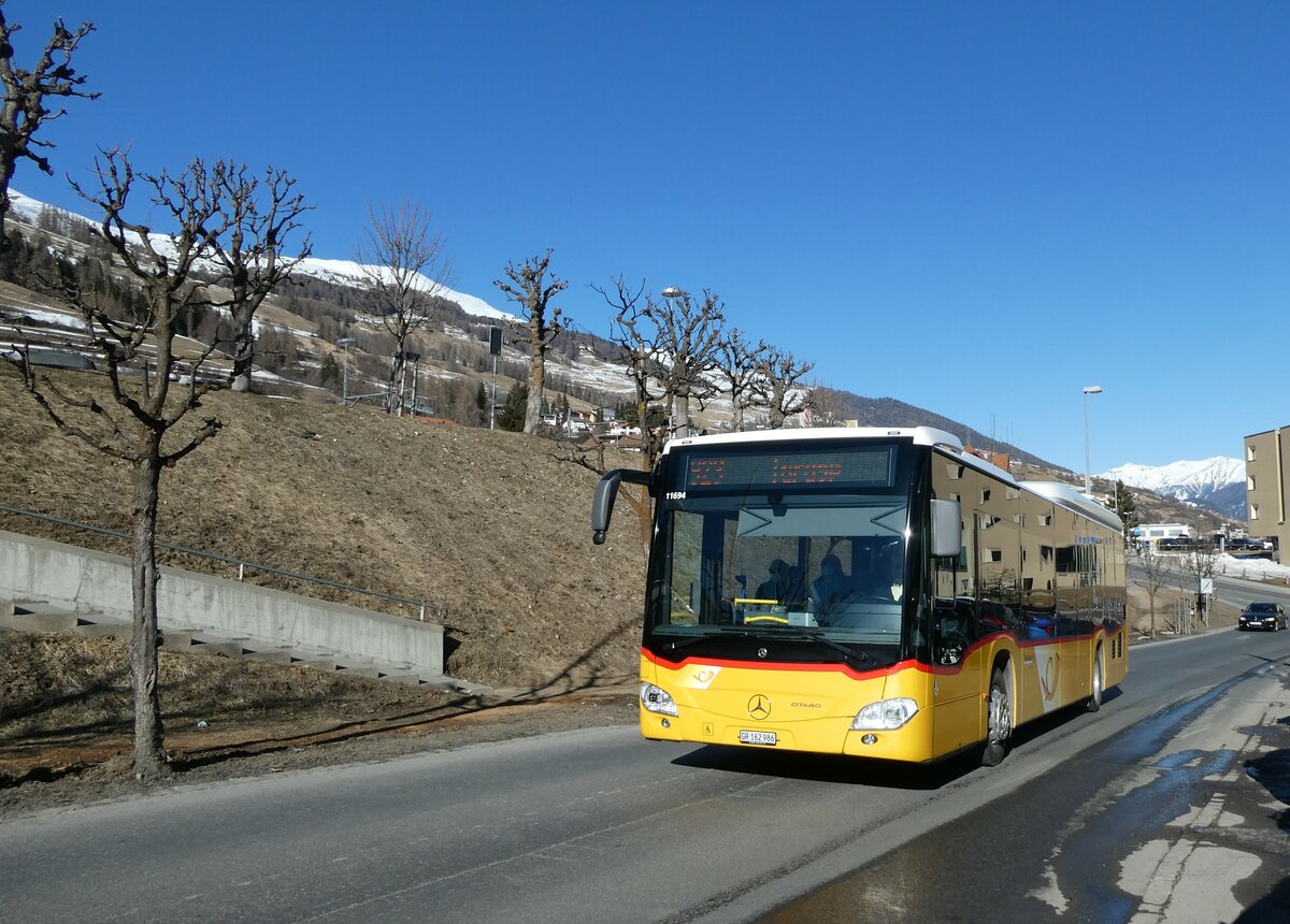 (233'719) - PostAuto Graub�nden - GR 162'986 - Mercedes am 10. M�rz 2022 in Scuol, Hotel Altana