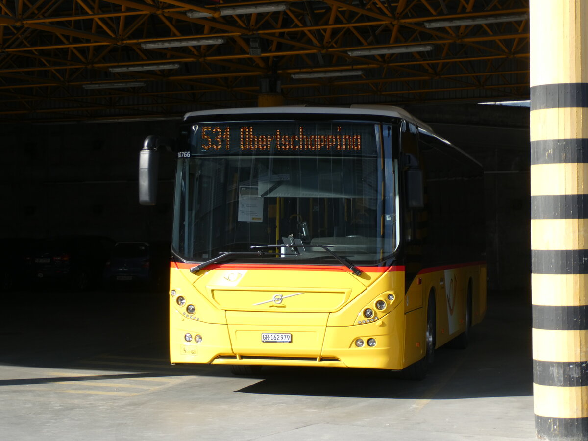 (233'741) - PostAuto Graub�nden - GR 162'979 - Volvo am 11. M�rz 2022 in Thusis, Postautostation