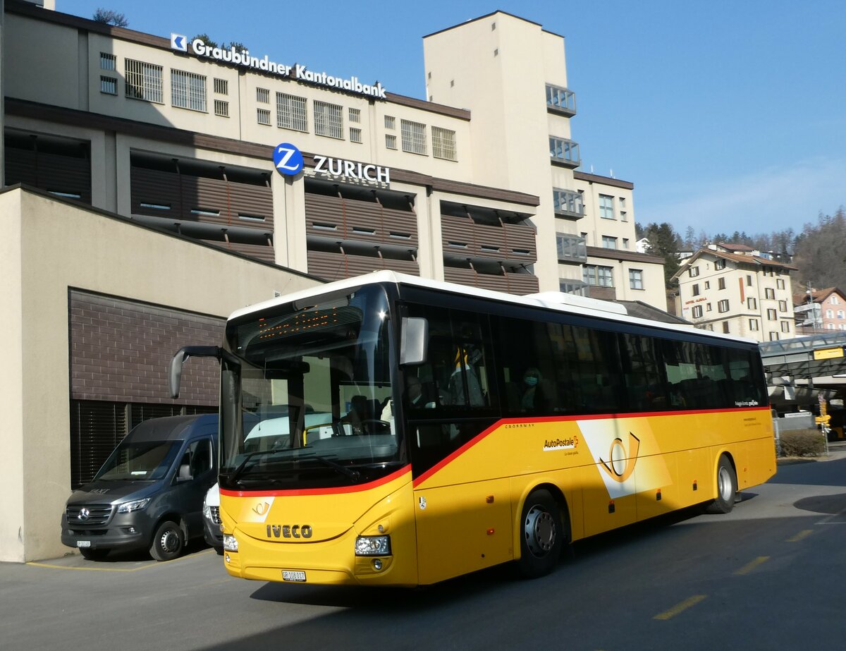 (233'746) - TpM, Mesocco - Nr. 17/GR 108'017 - Iveco am 11. M�rz 2022 beim Bahnhof Thusis