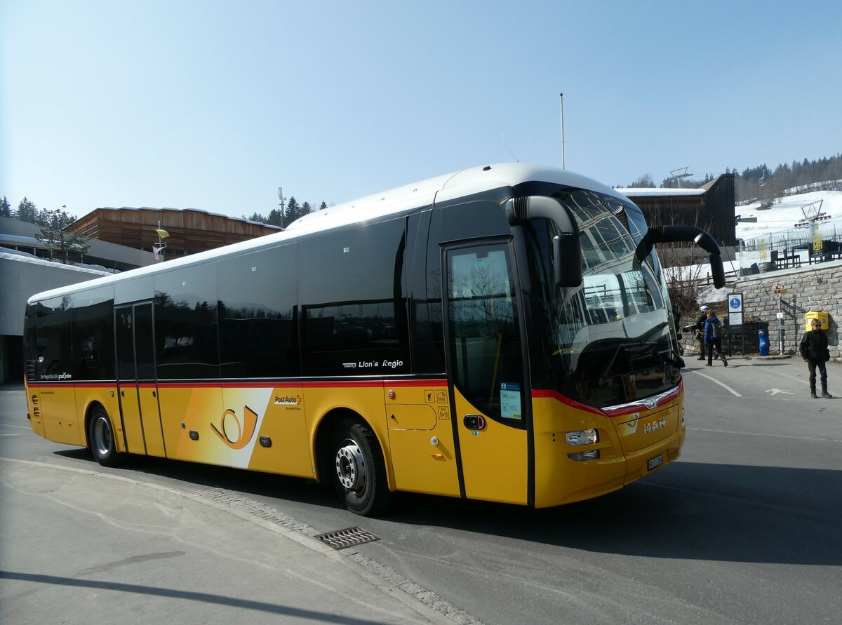 (233'767) - PostAuto Graub�nden - GR 173'204 - MAN am 11. M�rz 2022 in Flims, Bergbahnen