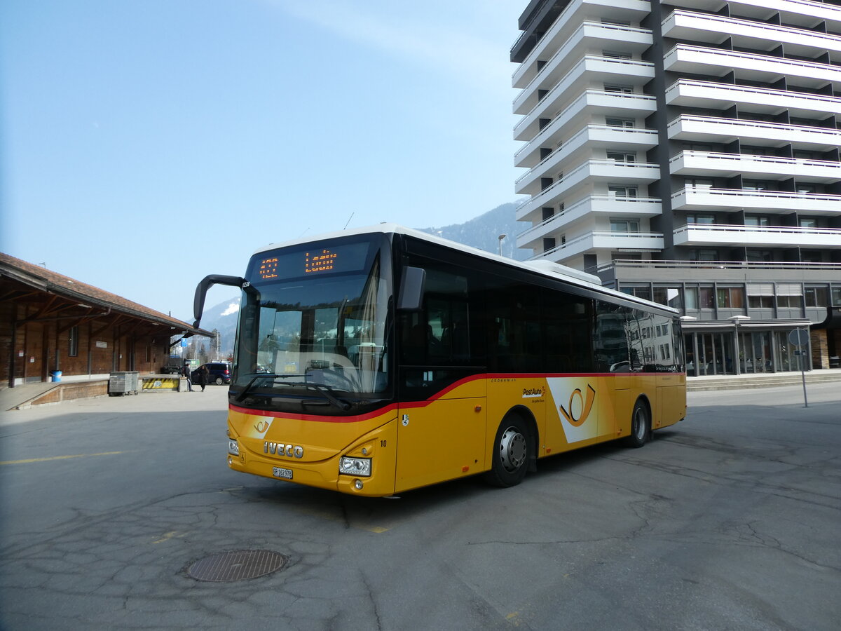 (233'784) - PostAuto Graub�nden - Nr. 10/GR 162'978 - Iveco (ex Fontana, Ilanz Nr. 10) am 11. M�rz 2022 beim Bahnhof Ilanz