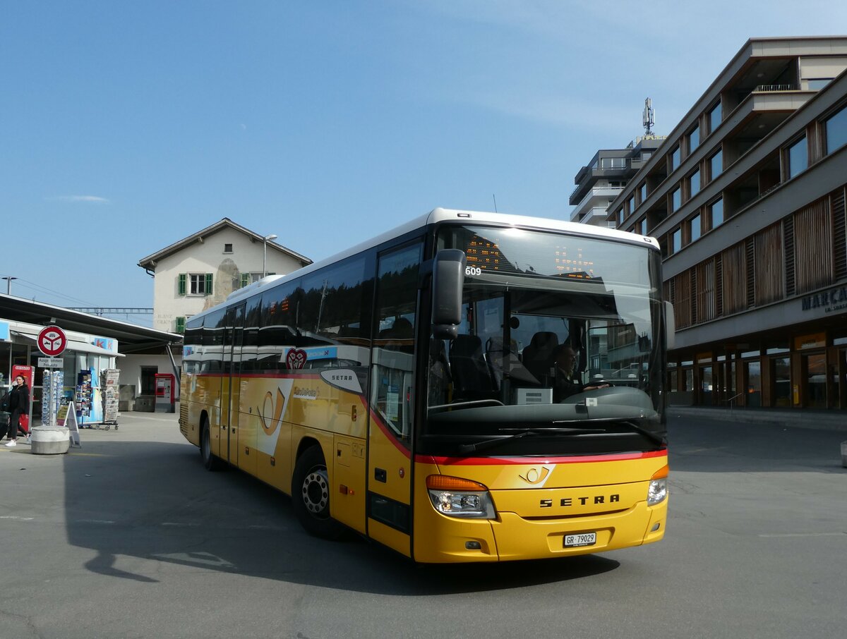(233'790) - PostAuto Graub�nden - Nr. 18/GR 79'029 - Setra (ex Fontana, Ilanz Nr. 18; ex Fontana, Ilanz Nr. 7) am 11. M�rz 2022 beim Bahnhof Ilanz