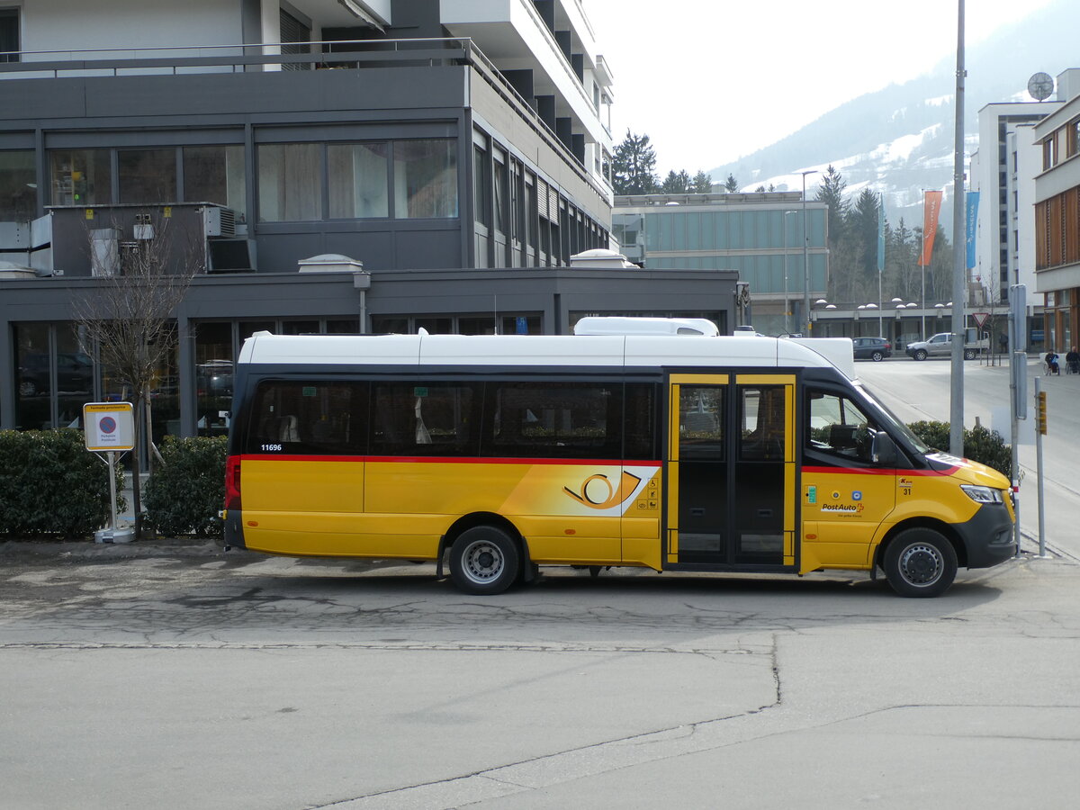 (233'795) - PostAuto Graub�nden - Nr. 31/GR 51'337 - K-Bus am 11. M�rz 2022 beim Bahnhof Ilanz