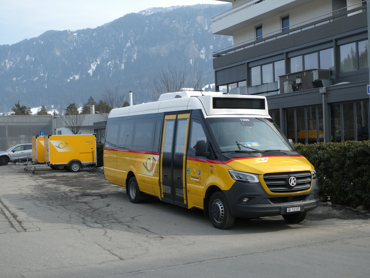 (233'798) - PostAuto Graub�nden - Nr. 31/GR 51'337 - K-Bus am 11. M�rz 2022 beim Bahnhof Ilanz