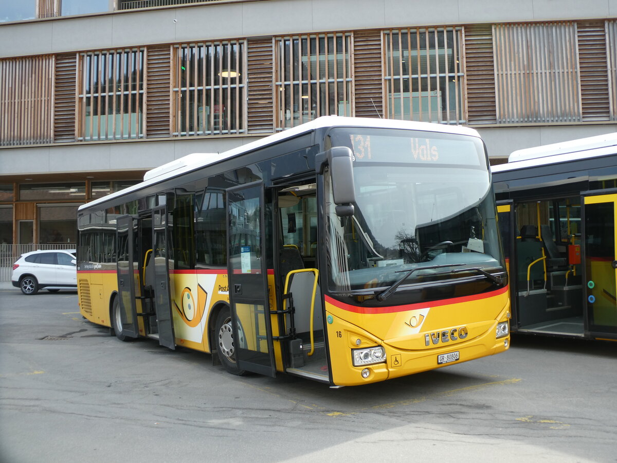 (233'804) - PostAuto Graub�nden - Nr. 16/GR 80'806 - Iveco (ex Fontana, Ilanz Nr. 16; ex Fontana, Ilanz Nr. 2) am 11. M�rz 2022 beim Bahnhof Ilanz