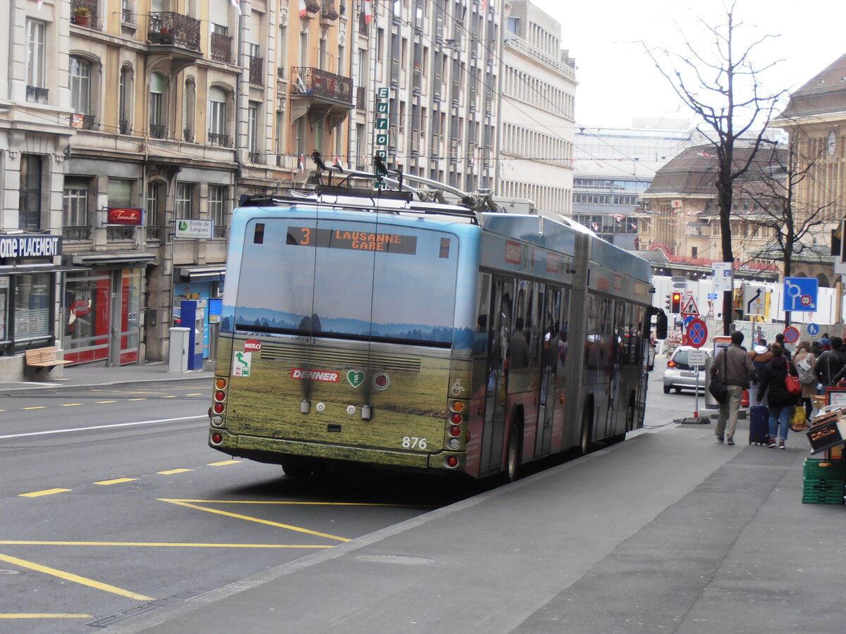 (233'949) - TL Lausanne - Nr. 876 - Hess/Hess Gelenktrolleybus am 13. M�rz 2022 beim Bahnhof Lausanne