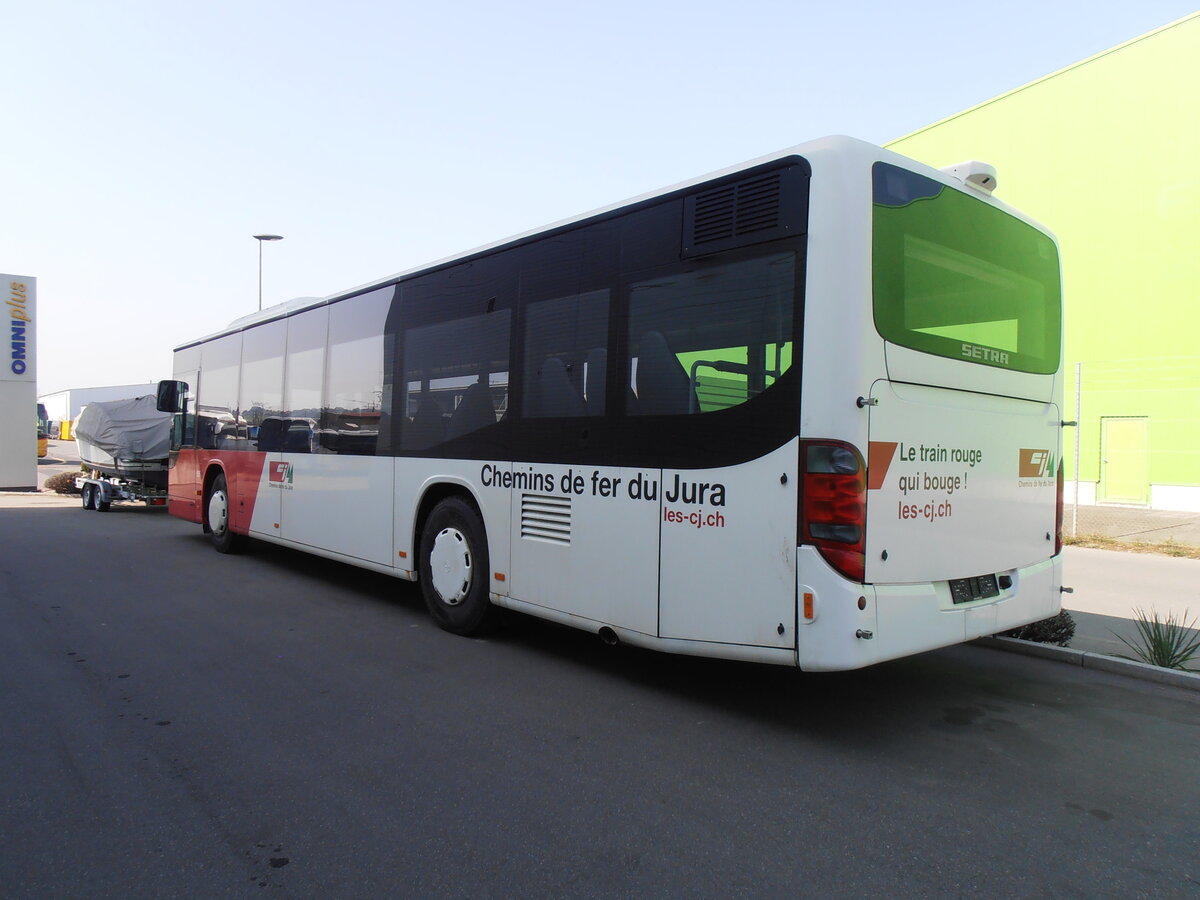 (233'981) - CJ Tramelan - Nr. 125 - Setra am 20. M�rz 2022 in Kerzers, Interbus