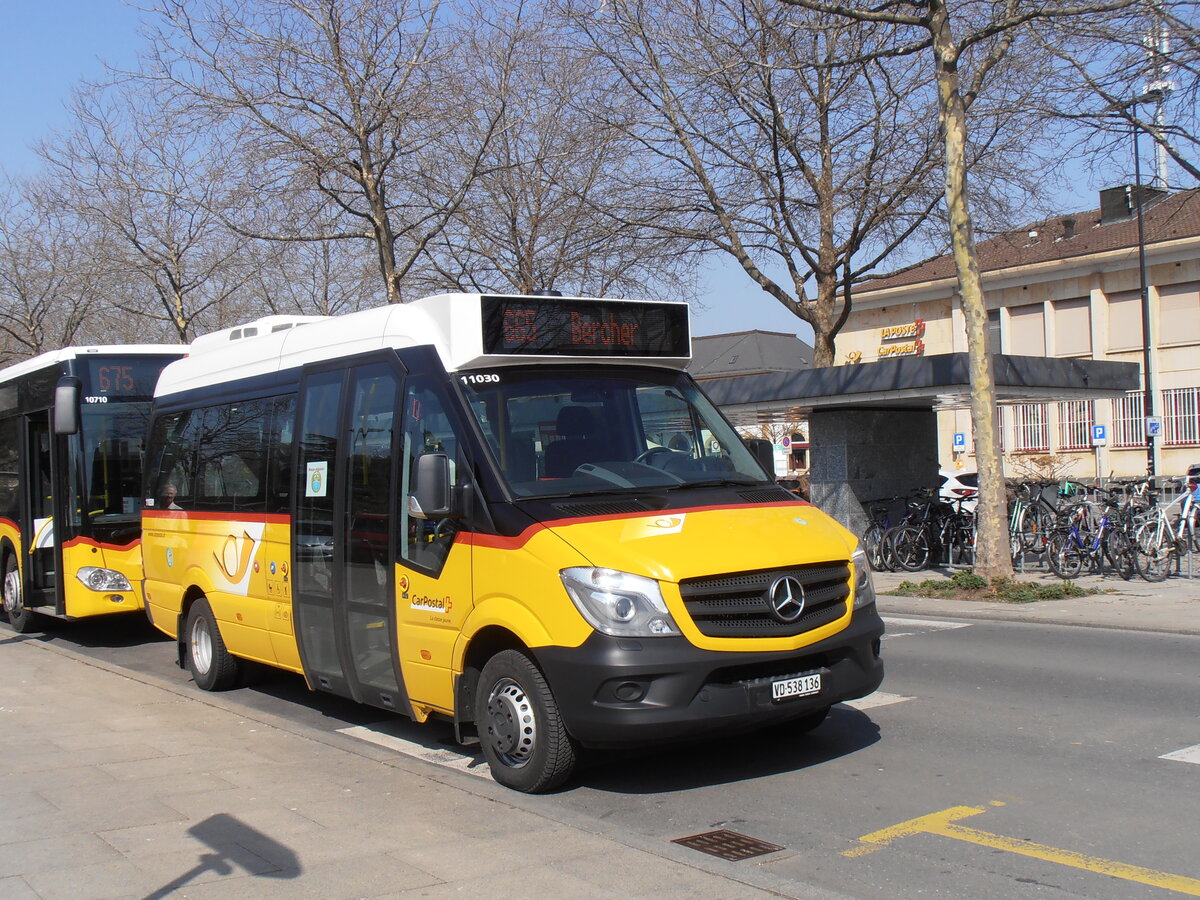 (234'005) - CarPostal Ouest - VD 538'136 - Mercedes (ex AVJ Les Bioux) am 20. M�rz 2022 beim Bahnhof Yverdon