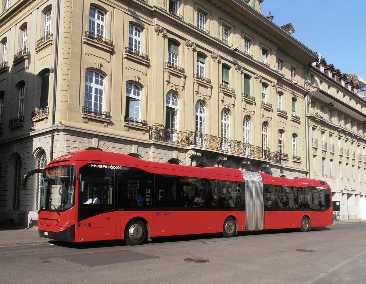 (234'152) - Bernmobil, Bern - Nr. 888/BE 832'888 - Volvo am 28. M�rz 2022 in Bern, Bundesplatz