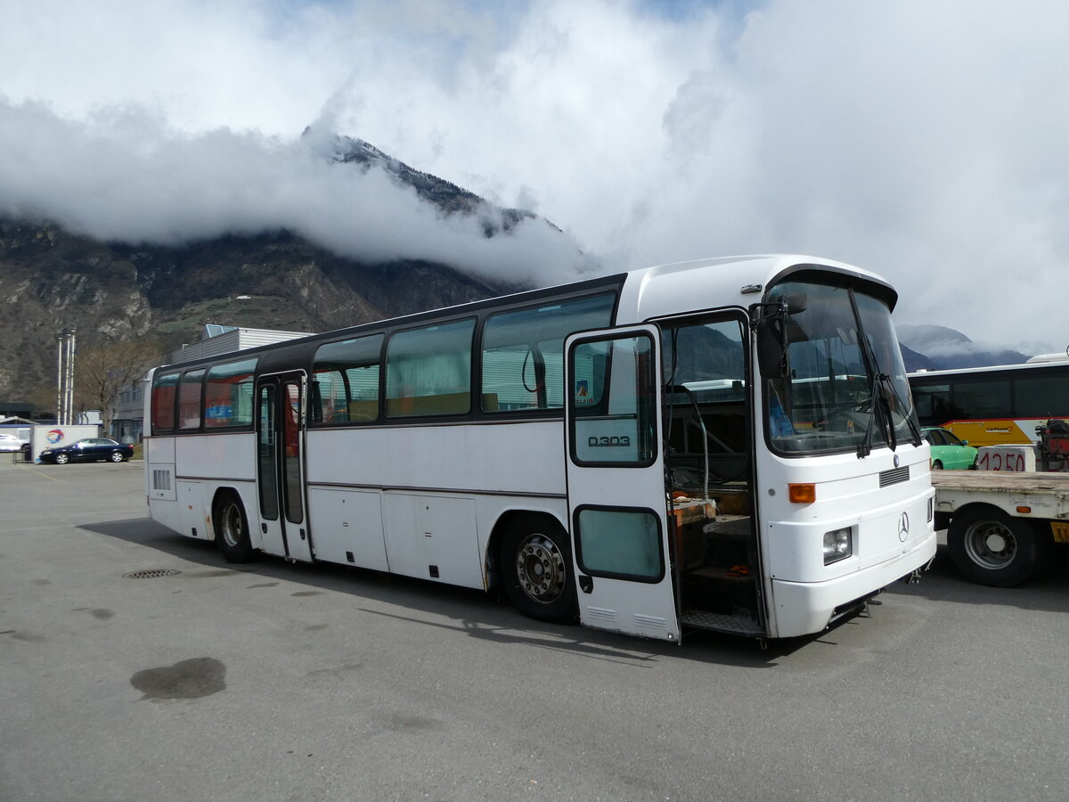 (234'270) - VIBUH, La Tour-de-Tr�me - Mercedes (ex L'Oiseau Bleu, Sierre; ex SMC Montana Nr. 48) am 9. April 2022 in Saxon, Garage Visa
