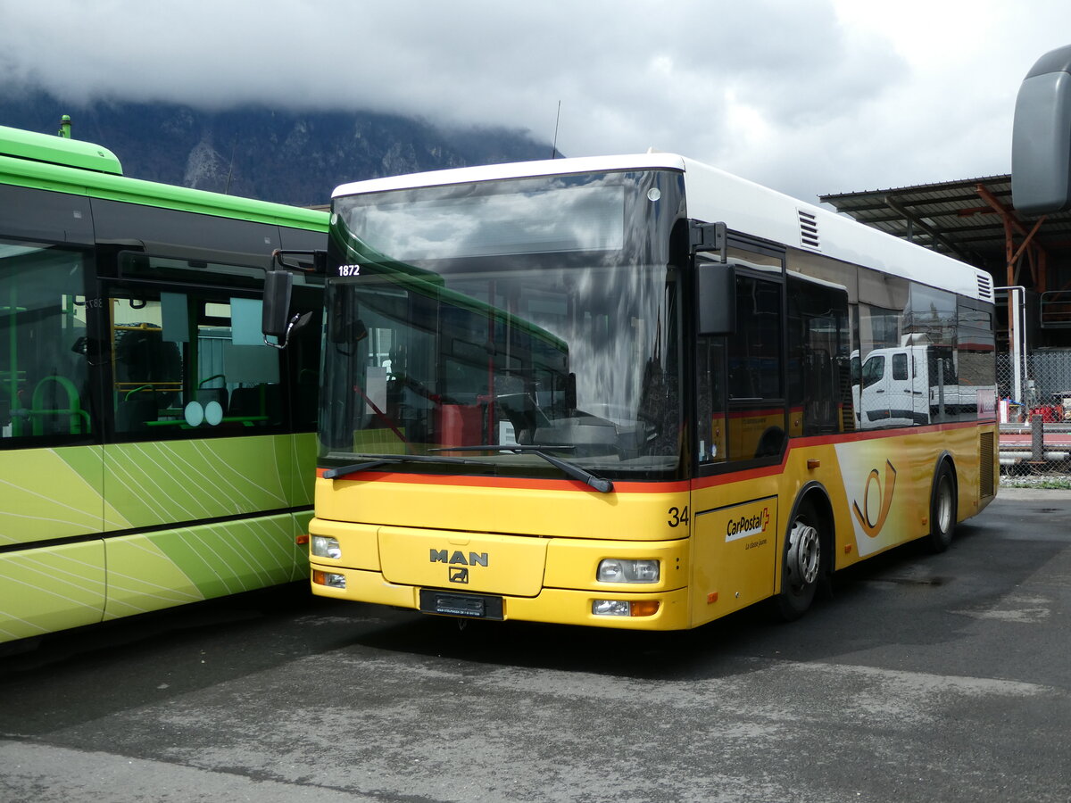 (234'285) - MOB Montreux - Nr. 34 - MAN/G�ppel (ex TSAR, Sierre; ex PostAuto Bern; ex P 23'032) am 9. April 2022 in Collombey, Garage TPC