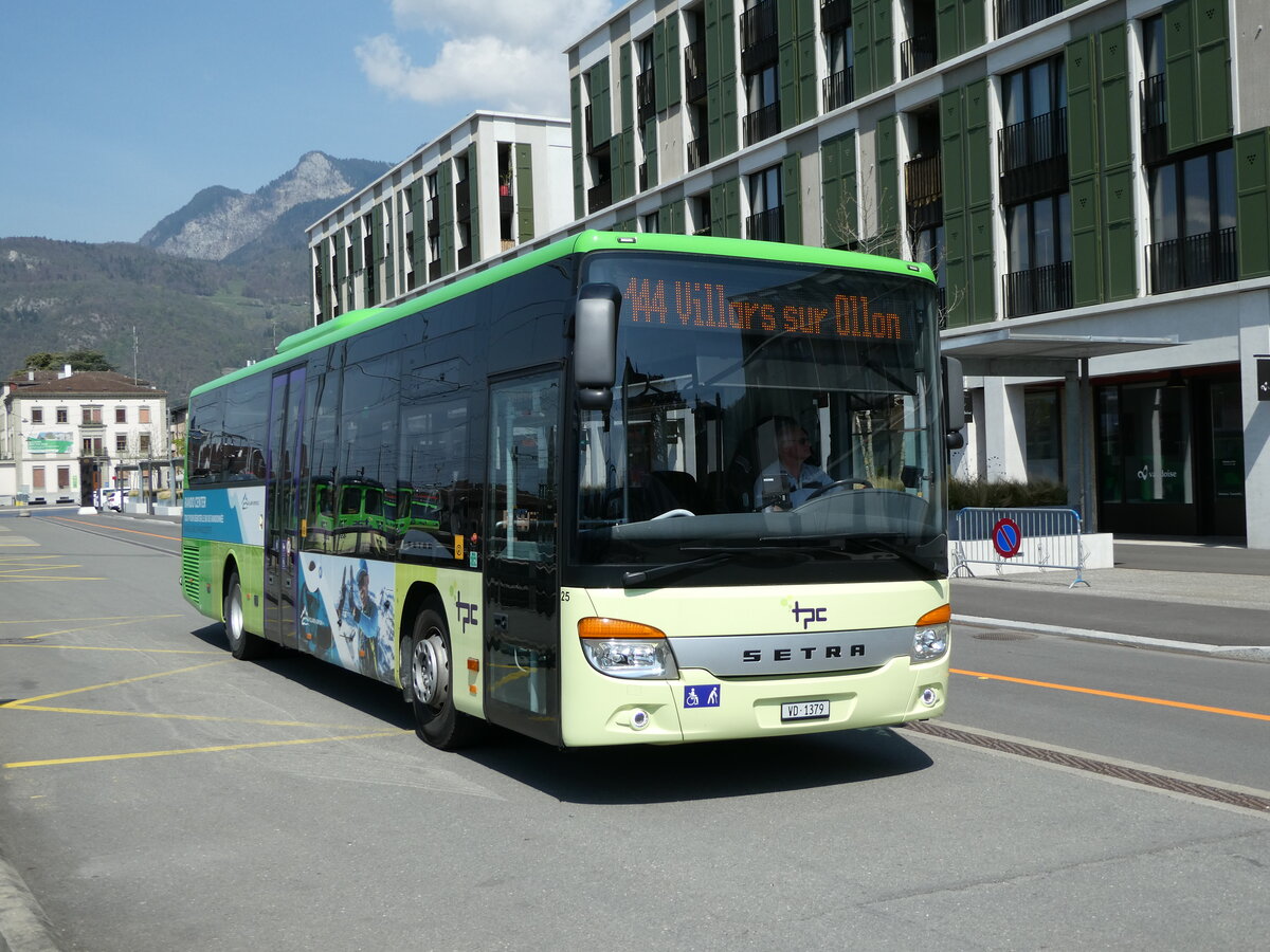 (234'593) - TPC Aigle - Nr. 25/VD 1379 - Setra (ex Vol�nbusz, H-Budapest) am 15. April 2022 beim Bahnhof Aigle