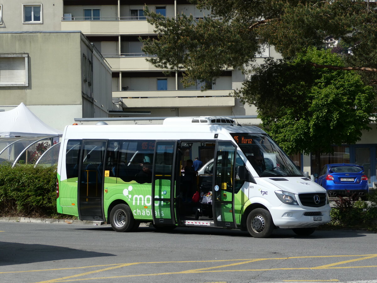 (234'913) - TPC Aigle - Nr. 605/VS 487'995 - Mercedes am 30. April 2022 beim Bahnhof Monthey CFF