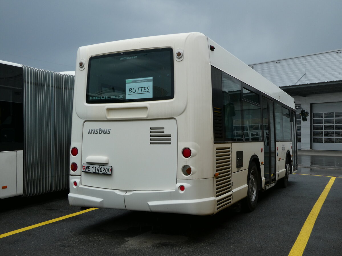 (234'987) - Taxicab, Neuch�tel - NE 114'020 - Irisbus am 30. April 2022 in Kerzers, Interbus