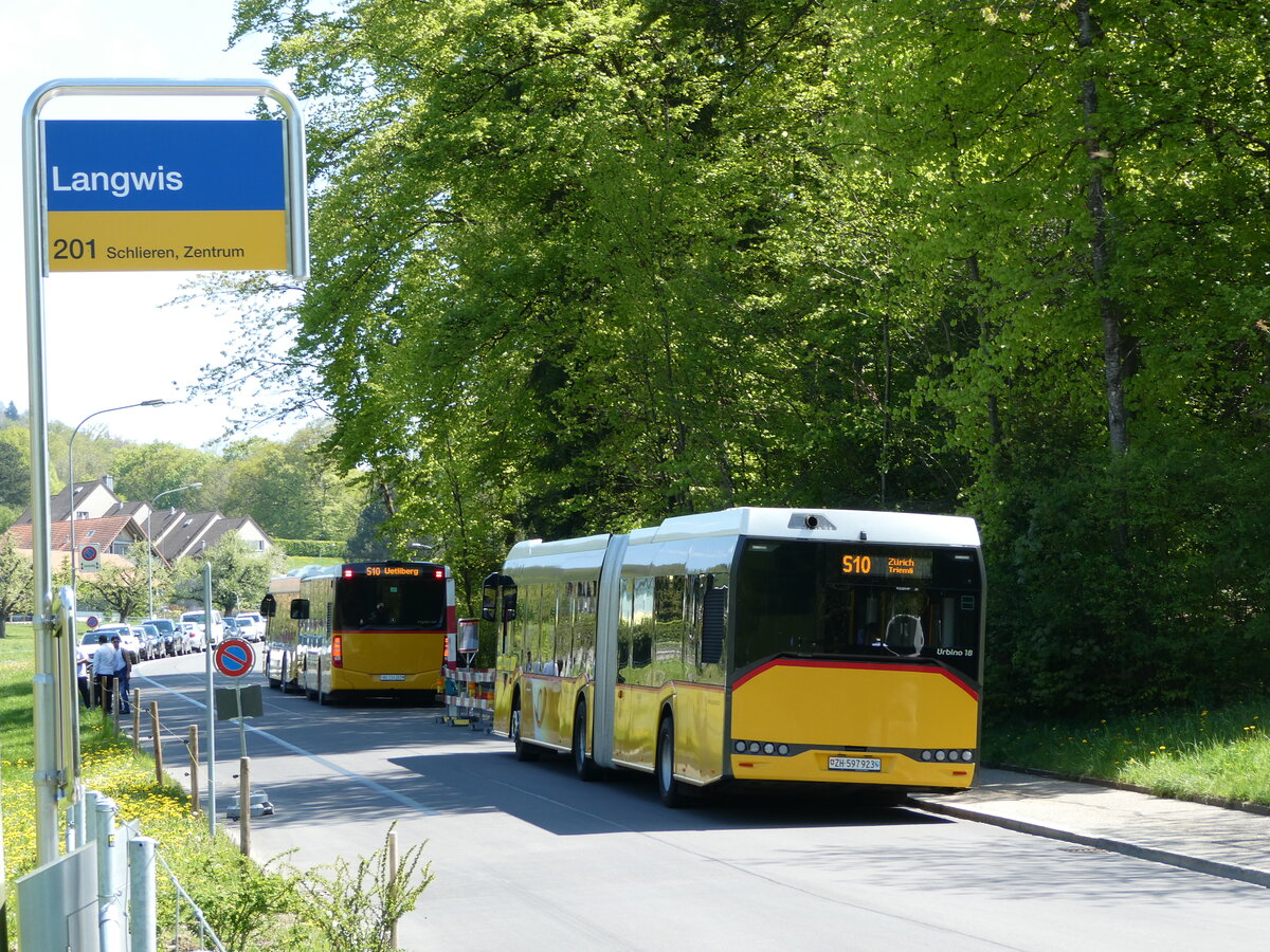 (235'045) - PostAuto Z�rich - Nr. 406/ZH 597'923 - Solaris am 2. Mai 2022 in Ringlikon, Langwis