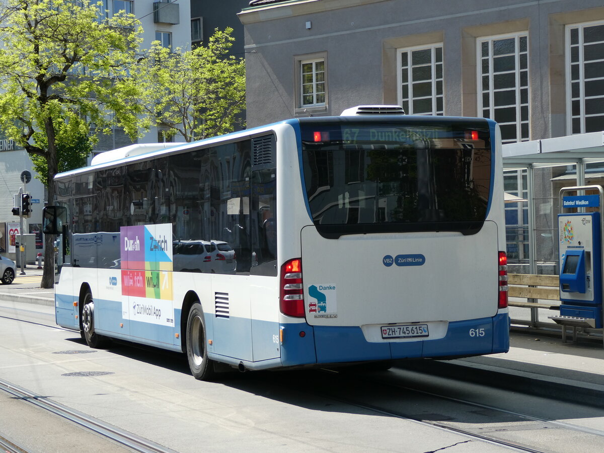 (235'063) - VBZ Z�rich - Nr. 615/ZH 745'615 - Mercedes am 2. Mai 2022 beim Bahnhof Z�rich-Wiedikon