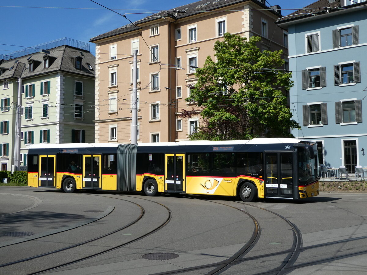(235'081) - PostAuto Z�rich - Nr. 384/ZH 726'122 - Solaris am 2. Mai 2022 beim Bahnhof Z�rich-Wiedikon