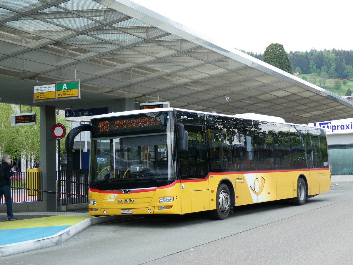 (235'144) - PostAuto Z�rich - Nr. 344/ZH 780'696 - MAN am 4. Mai 2022 beim Bahnhof Horgen
