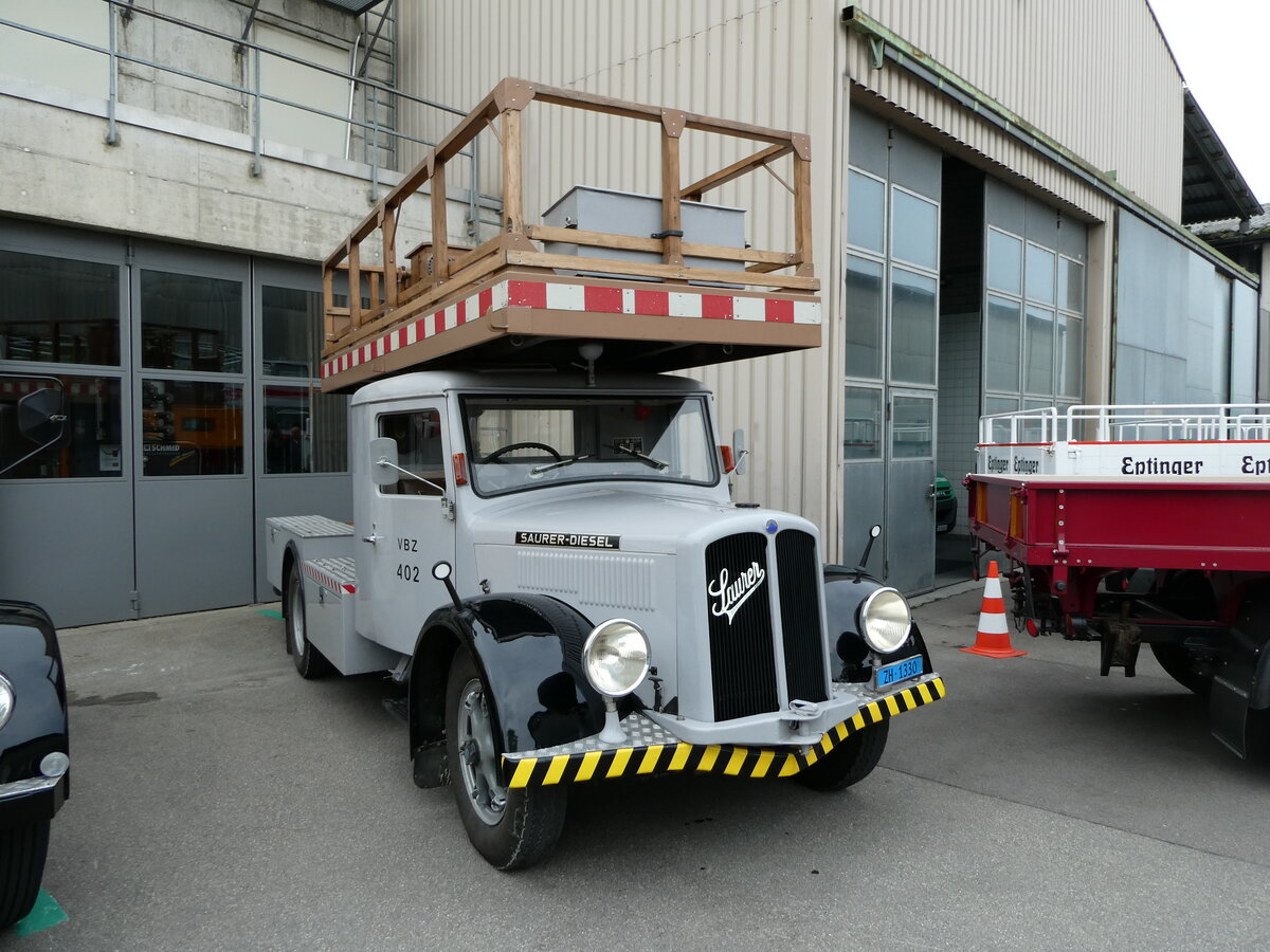 (235'295) - VBZ Z�rich - Nr. 402/ZH 1330 - Saurer am 7. Mai 2022 in Attikon, Wegm�ller