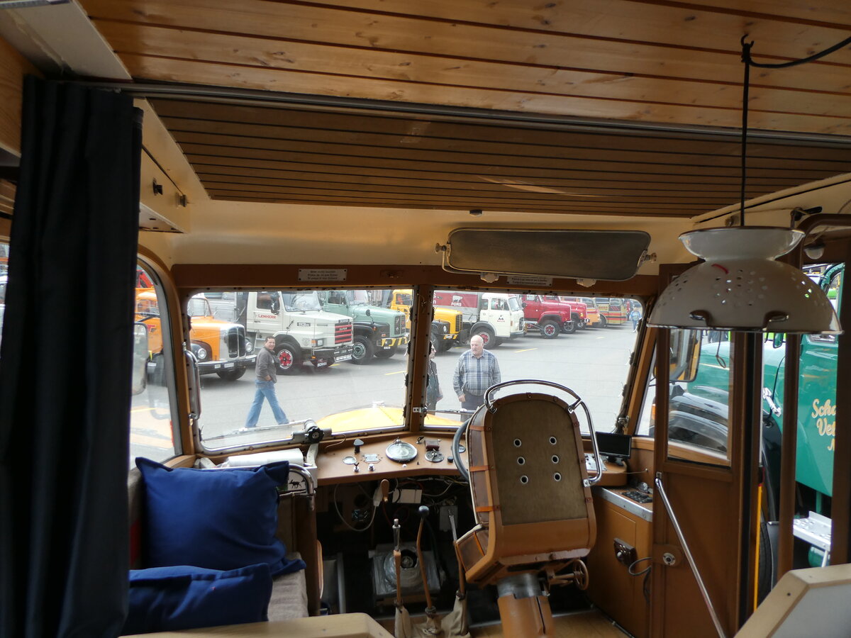 (235'337) - Badertscher, Winterthur - ZH 32'943 U - FBW/T�scher (ex P 24'574; ex P 1394) am 7. Mai 2022 in Attikon, Wegm�ller (Innenaufnahme)