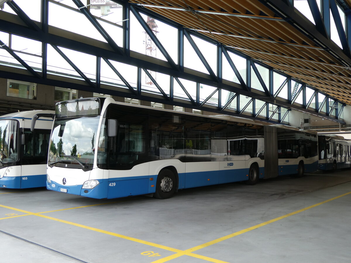 (236'422) - VBZ Z�rich - Nr. 429/ZH 882'429 - Mercedes am 28. Mai 2022 in Z�rich, Garage Hagenholz