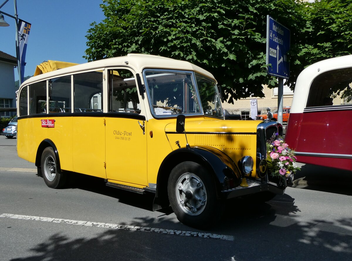 (236'573) - Moser, Sch�nenberg - ZH 216'722 - Berna/Hess (ex Barenco, Faido) am 4. Juni 2022 in Sarnen, OiO