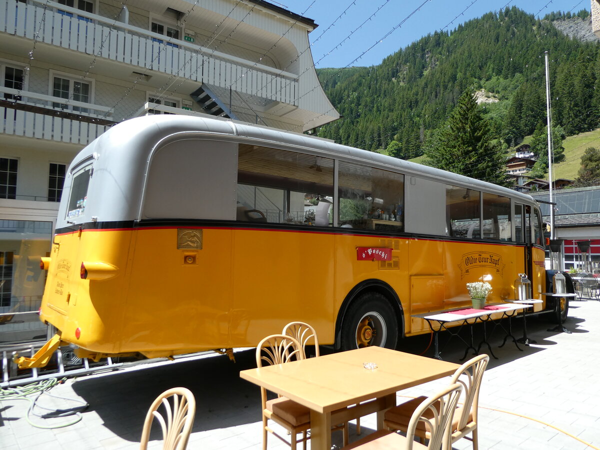 (237'283) - Peter, Luthern Bad - FBW/Gangloff (ex Reusser, Bassersdorf; ex Panel, P�verenges; ex P 24'562; ex P 1351) am 19. Juni 2022 in Adelboden, Hotel Beau Site
