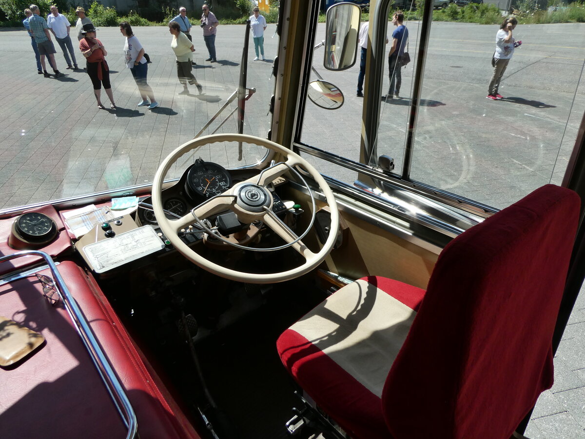 (237'575) - Schmid, Th�rishaus - Nr. 9/BE 26'105 - Saurer/R&J (ex Geiger, Adelboden Nr. 9) am 26. Juni 2022 in M�lenen, Kanderarena (Innenaufnahme)