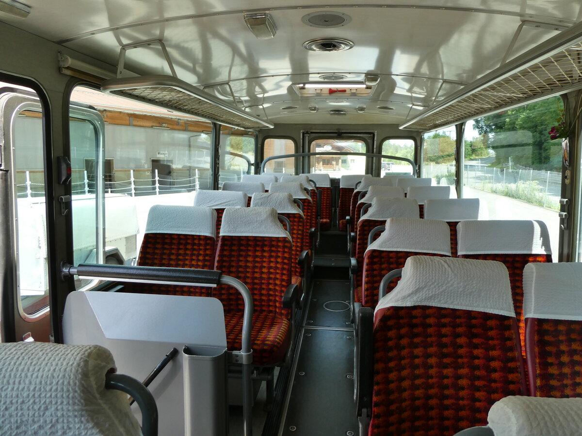 (237'576) - Schmid, Th�rishaus - BE 26'206 - Saurer/T�scher (ex P 24'244) am 26. Juni 2022 in M�lenen, Kanderarena (Innenaufnahme)