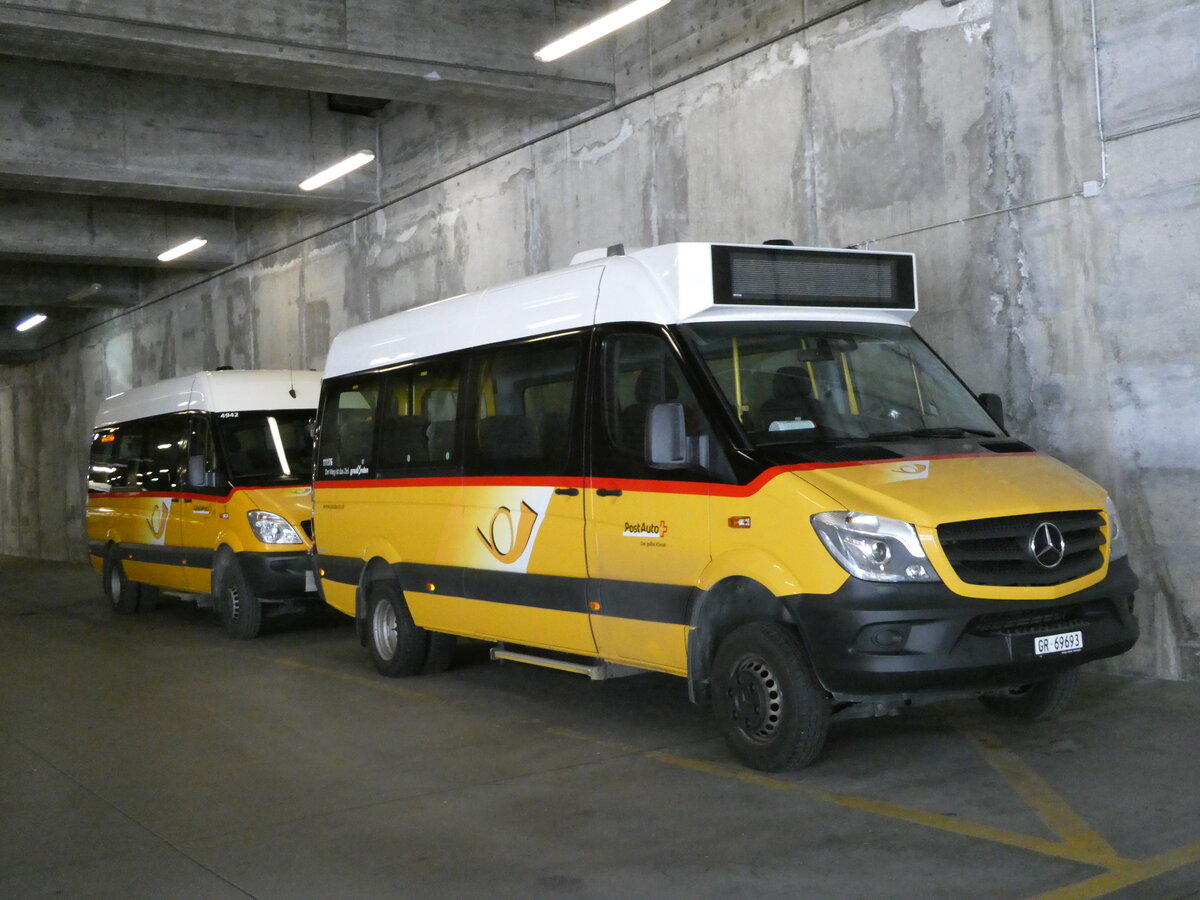 (237'787) - PostAuto Graub�nden - GR 69'693 - Mercedes am 2. Juli 2022 in Thusis, Postautostation