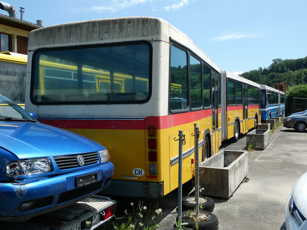 (237'891) - CarPostal Ouest (R�trobus) - (VD 356'449) - Volvo/R&J (ex AutoPostale Ticino; ex CarPostal Ouest Nr. 33; ex Steiner, Ortschwaben Nr. 11) am 3. Juli 2022 in Faoug, Carrosserie Etter