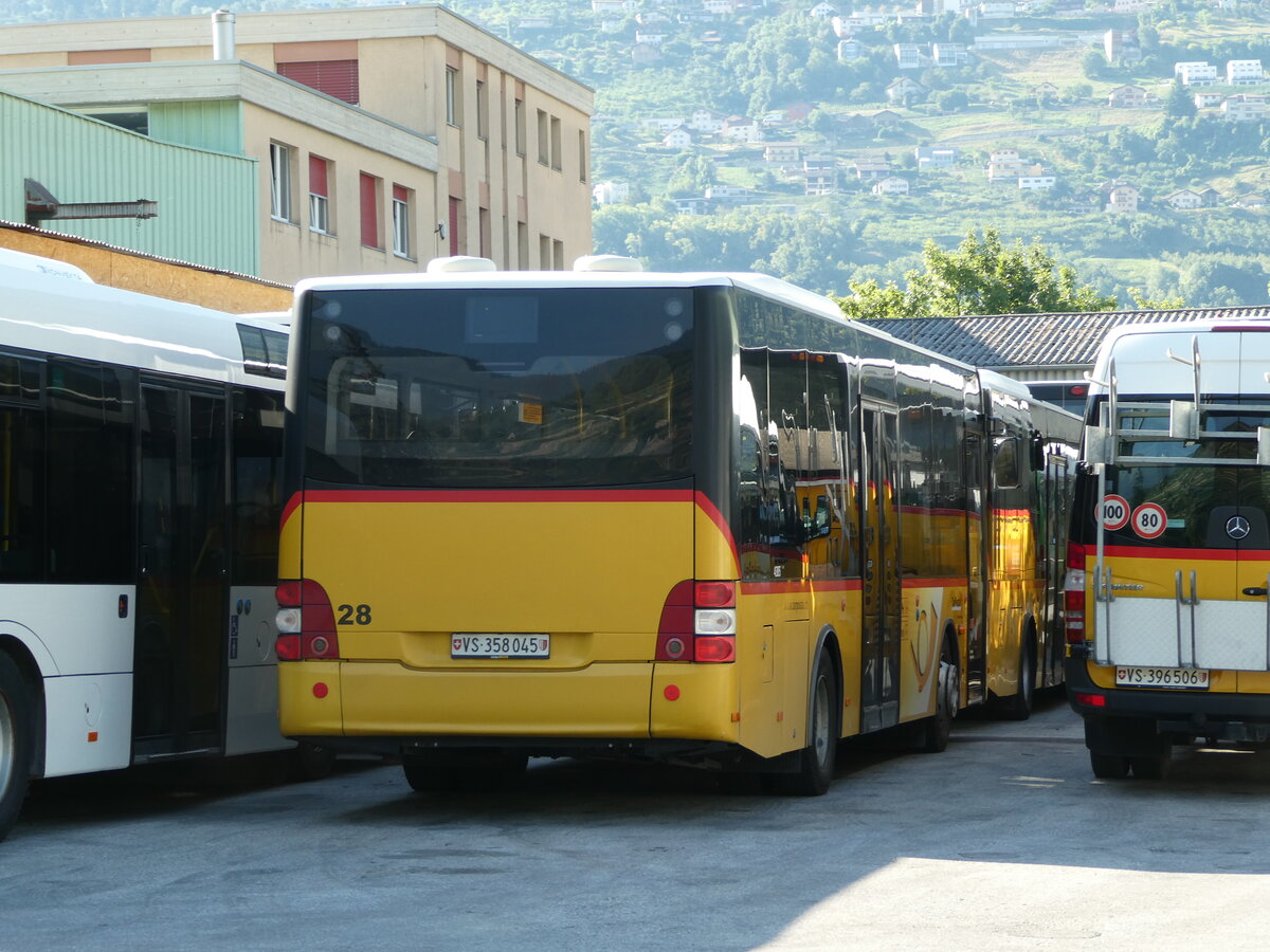 (238'064) - PostAuto Wallis - Nr. 28/VS 358'045 - MAN/G�ppel (ex AAGU Altdorf Nr. 72; ex PostAuto Bern; ex PostAuto Bern Nr. 217; ex RBS Worblaufen Nr. 217) am 16. Juli 2022 in Sion, Interbus